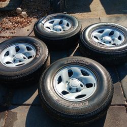 4 Llantas Con Rin Size265 70 R16 Para Toyota Tacoma Del 01 Al 04 