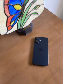 iPhone 16 Battery 💯 original ( Unlocked) 128gb Black Color