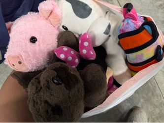 Bag of plushies for kids 15$ !!!! Need gone today