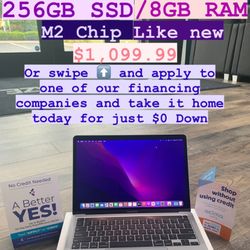 2022 MacBook Pro 13.3” M2 Chip 256GB SSD/8GB RAM Like New Condition 