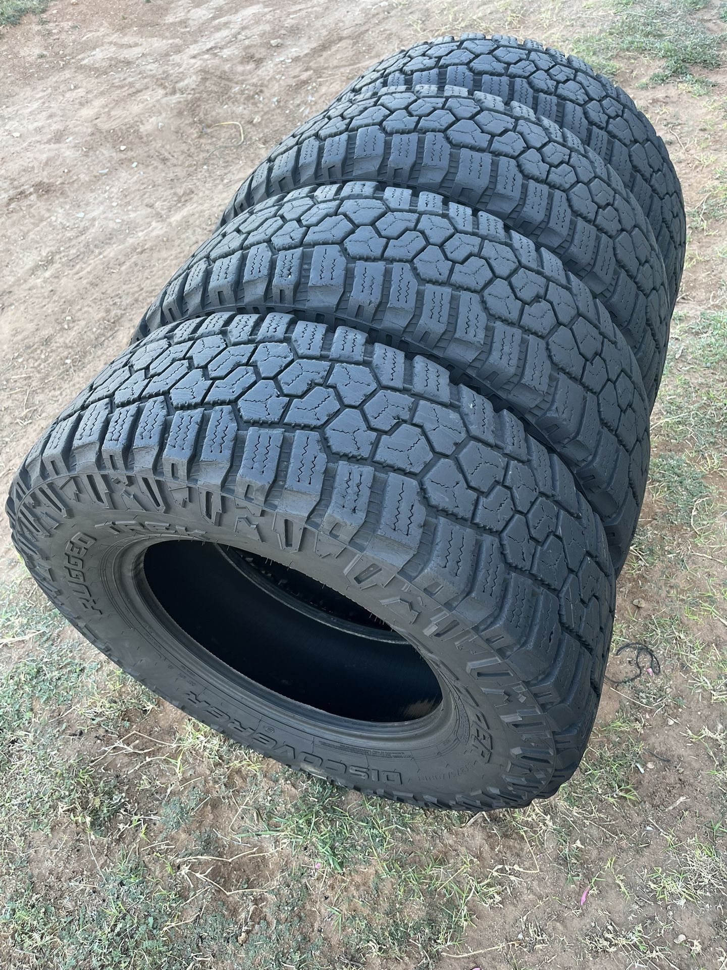 275/70R18 Cooper Rugged Trek Tire set of 4