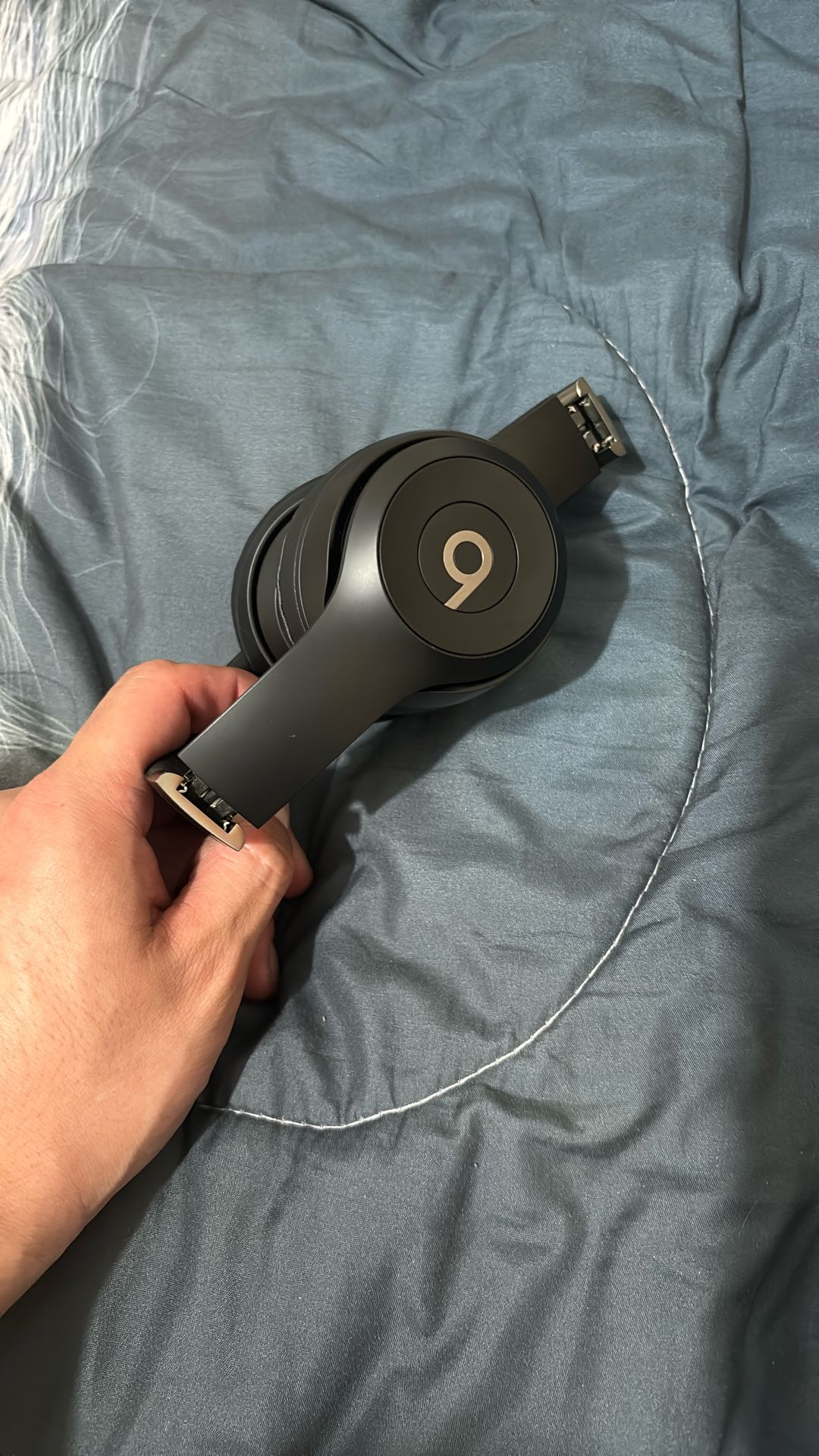 Beats Solo 4