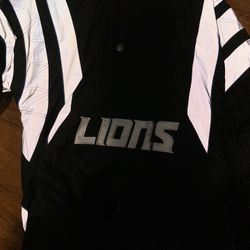 starter lions jacket size small fits M