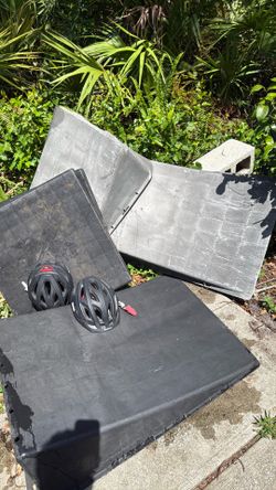RC Car (Bike or skateboard ramps)