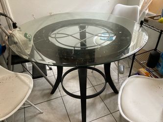 Dinning room table