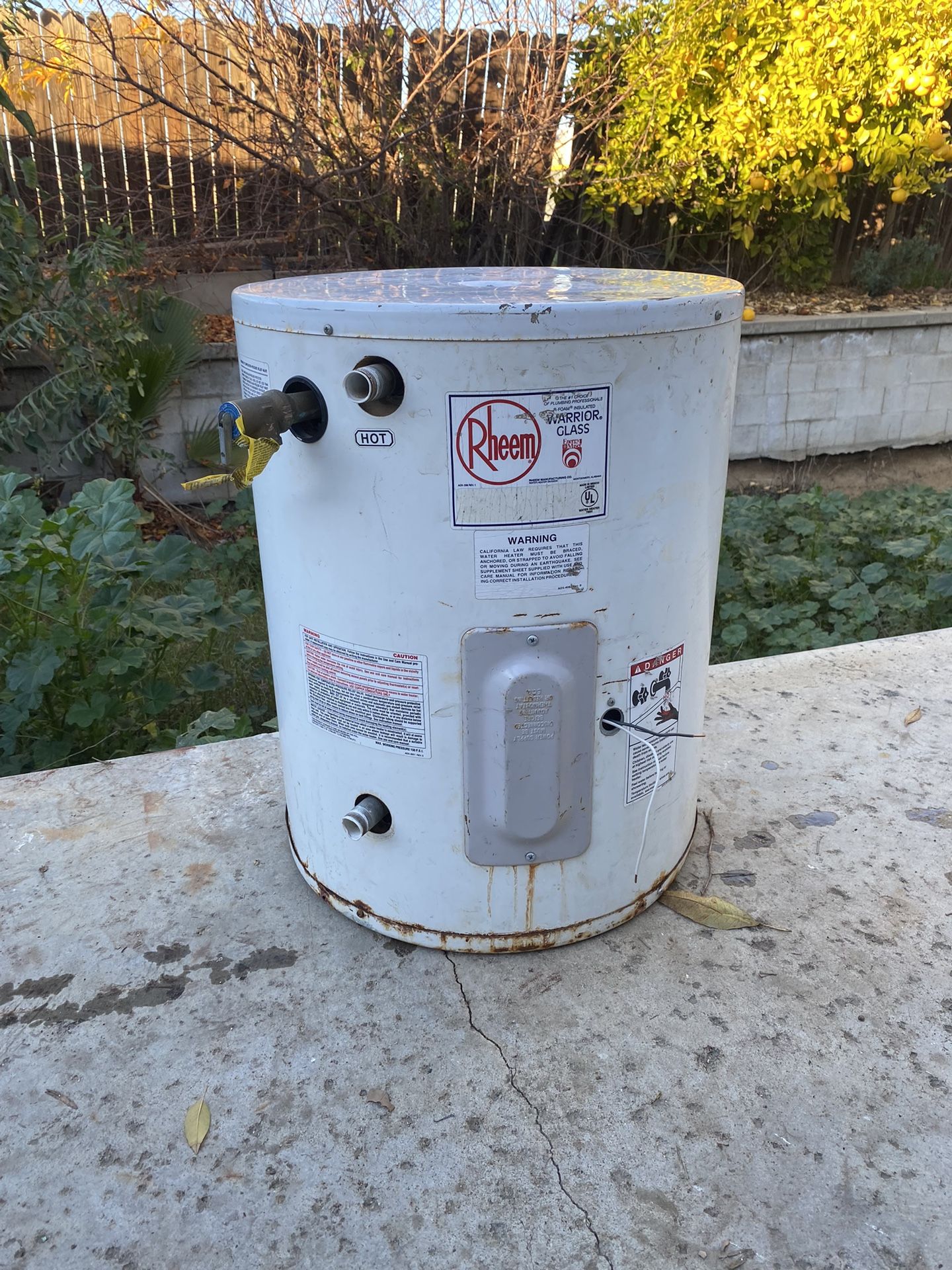 20 Gallon Water Heater for Sale in Riverside County, CA - OfferUp