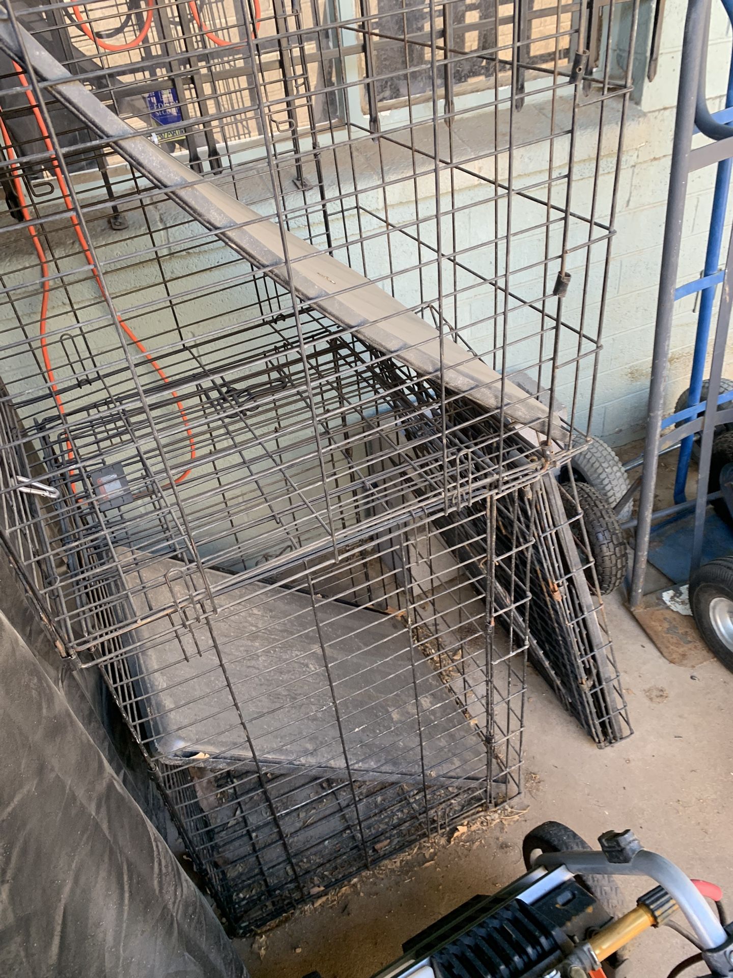 3 Dog Cages Kennel