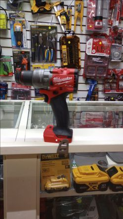 Milwaukee m18 CORDLESS hammer drill fuel brushless