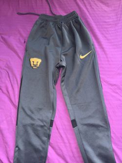 Pumas pants