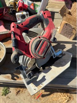 Milwaukee saw