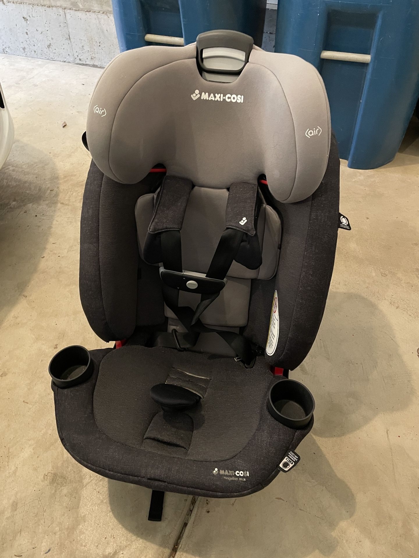 Maxi Cosi Magellan Max in Convertible Car Seat