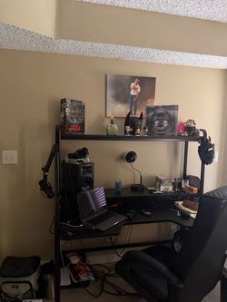 Desk & Chair