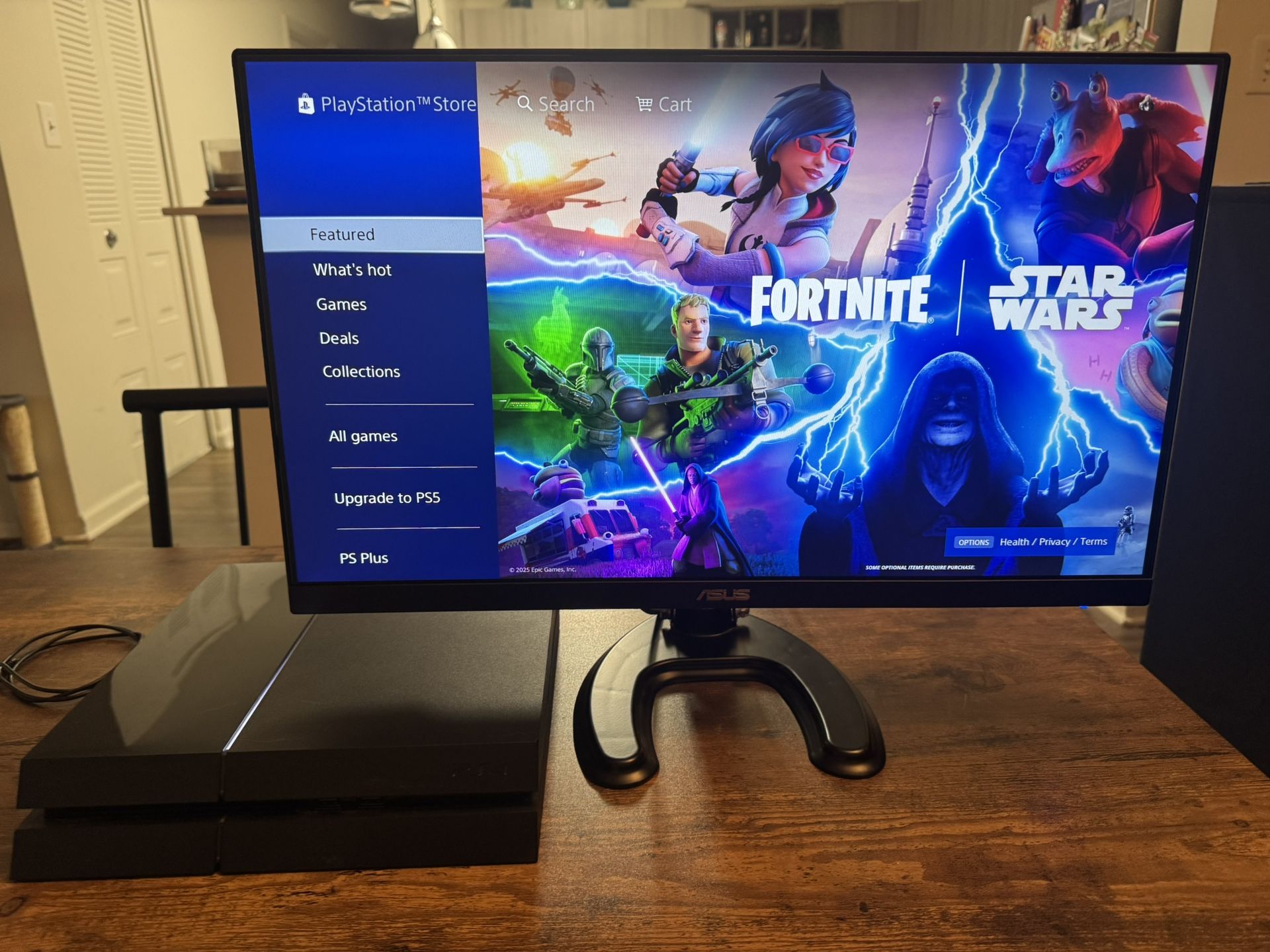PS4 500gb with 4 games & 2 Controllers