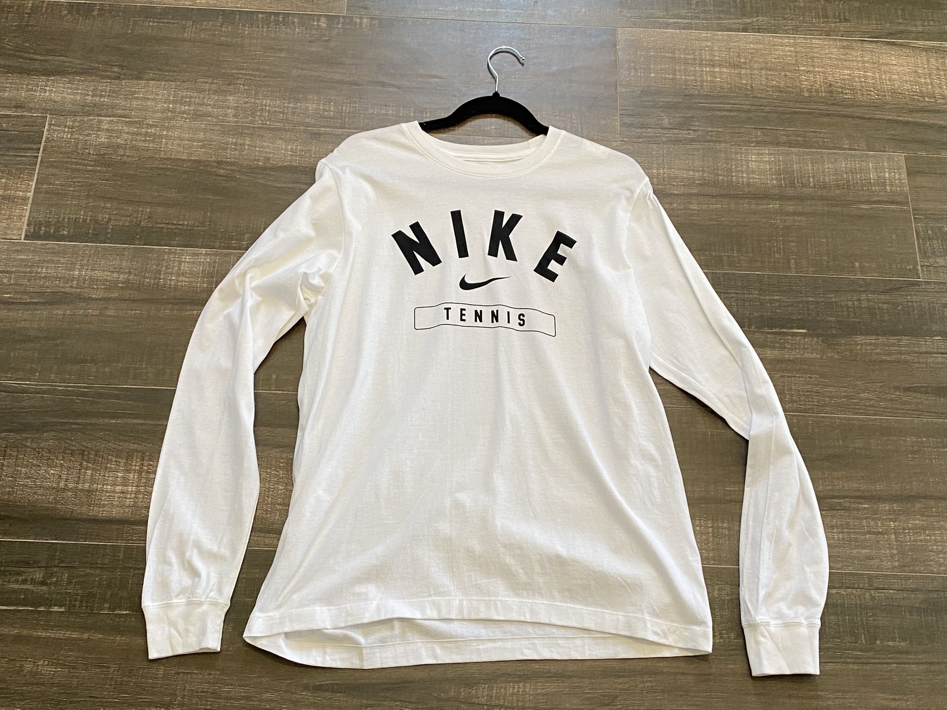 NEW Nike Mens Medium Tennis Long Sleeve Tee - White