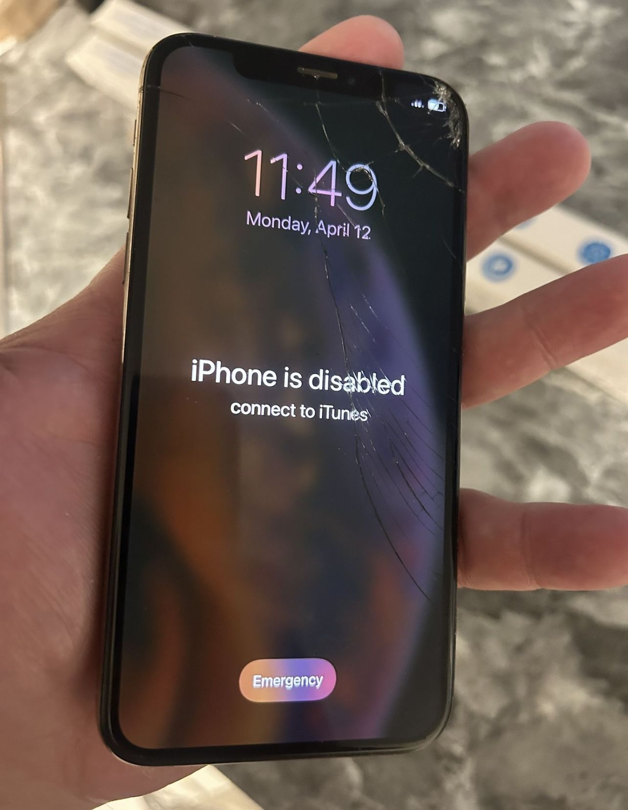 phone XS in Itunes Mode