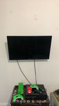 Element Flat Screen TV Wall Mounted