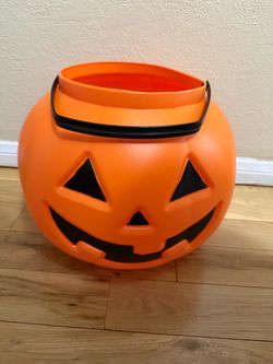 Big Halloween Jack-O-Lantern Trick-or-Treat Bucket