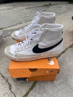 NIKE MENS TE NIS SHOES