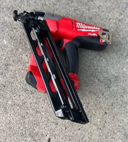 Milwaukee M18 FUEL 15-Gauge Finish Nailer