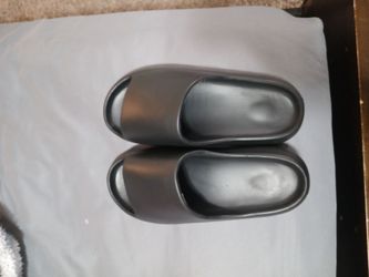 Men's slides