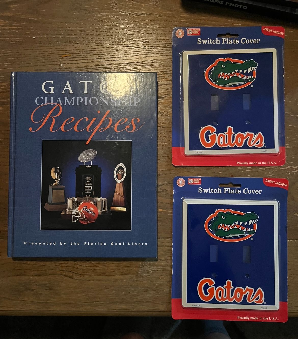 FLORIDA GATORS Cookbook And Switch Plate Covers
