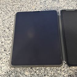 iPad Pro 6th Gen 12.9 inch