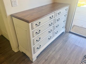 White Farmhouse Dresser