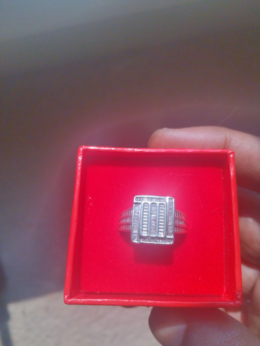 Real Diamond Ring 