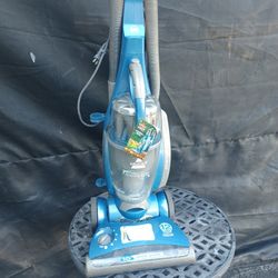 BISSELL VACUM