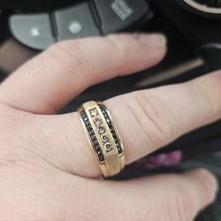 10k Gold Wedding Ring 5 Diamond.5 Carat And Black Diamonds  500
