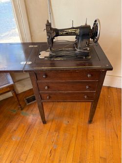 Sewing machine/table