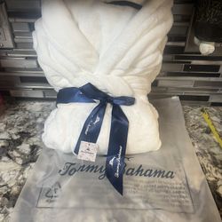 Tommy Bahama Plush Robe 