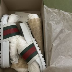 Gucci Slides 