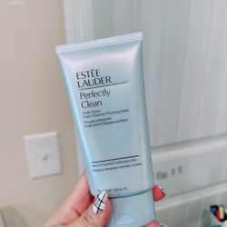 Perfectly Clean Multi-Action Foam Cleanser/Purifying Mask/NEW