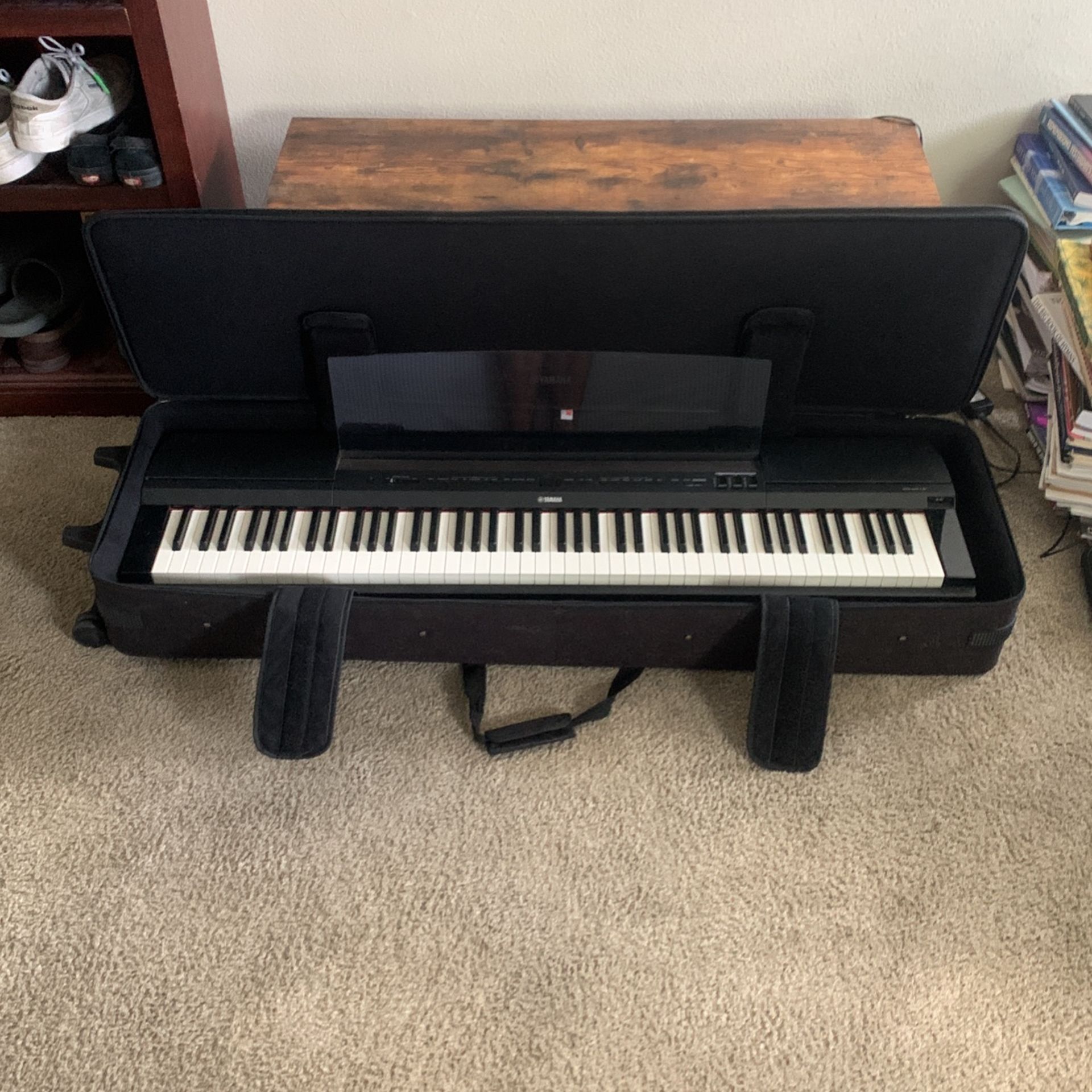 Yamaha 88 Key Digital Piano P-255 W/ Music Books