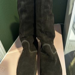 Boots Brand New, suede Size 9
