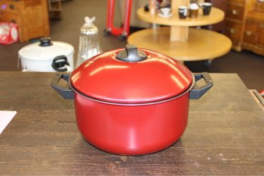 Red Cooking Pot Set with Straining Lids