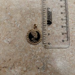 14k Yellow Gold And Black Onyx Pharoah Pendant 