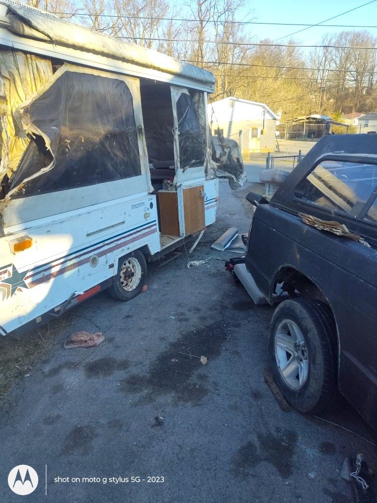 StarCraft Pop Up Camper