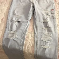 Levi  Size 4
