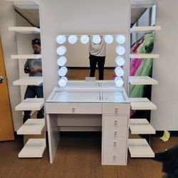 New Black Or White Make Up Vanity W Bluetooth And LED Lighting