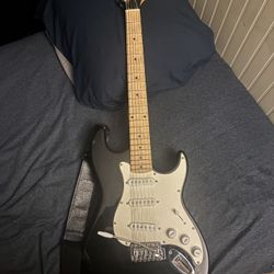 Silverstone Bass Guitar 6 String, Vintage Fender Musical Instruments MIJ Squier 15 Portable Blues Amp Blackface 