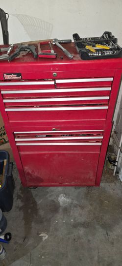 Popular Mechanics  red rolling tool chest combo