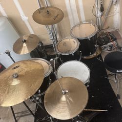 Star caster drum set with Evans heads 