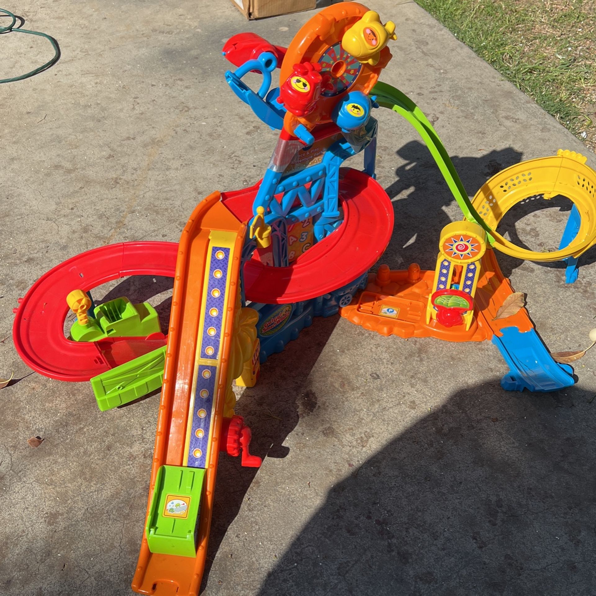 VTECH Race And Play Adventure Park