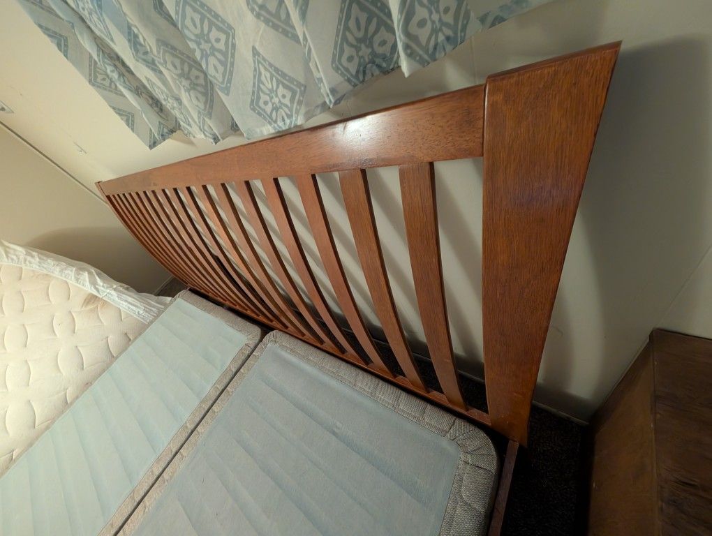 Very Lightly Used Oak King Sleigh Bed Frame