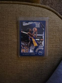 Kobe Bryant Topps Basketball Card #25