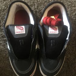 VAN OFF THE WALL  GEOFF ROWLEY. Size 5M