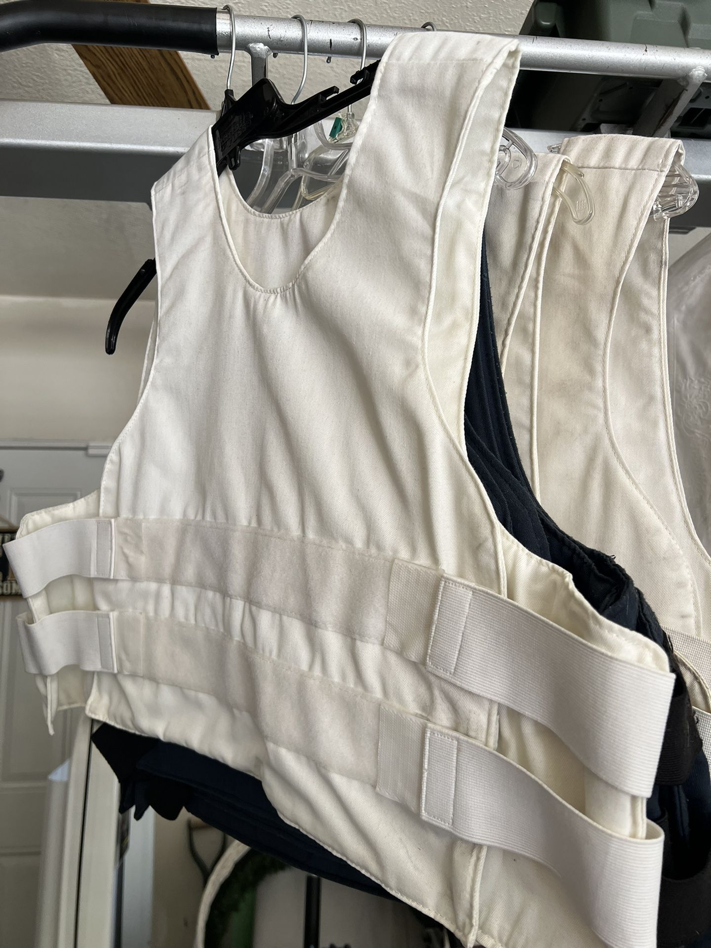 Proof Vest 6 Vest For Sale All For $100