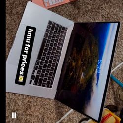 Apple Laptop With Touchbar 